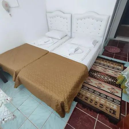 Aparthotel Atherina Butik 3*